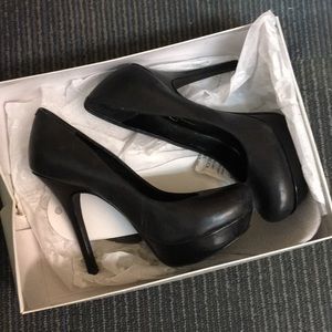 Black Jessica Simpson Pumps